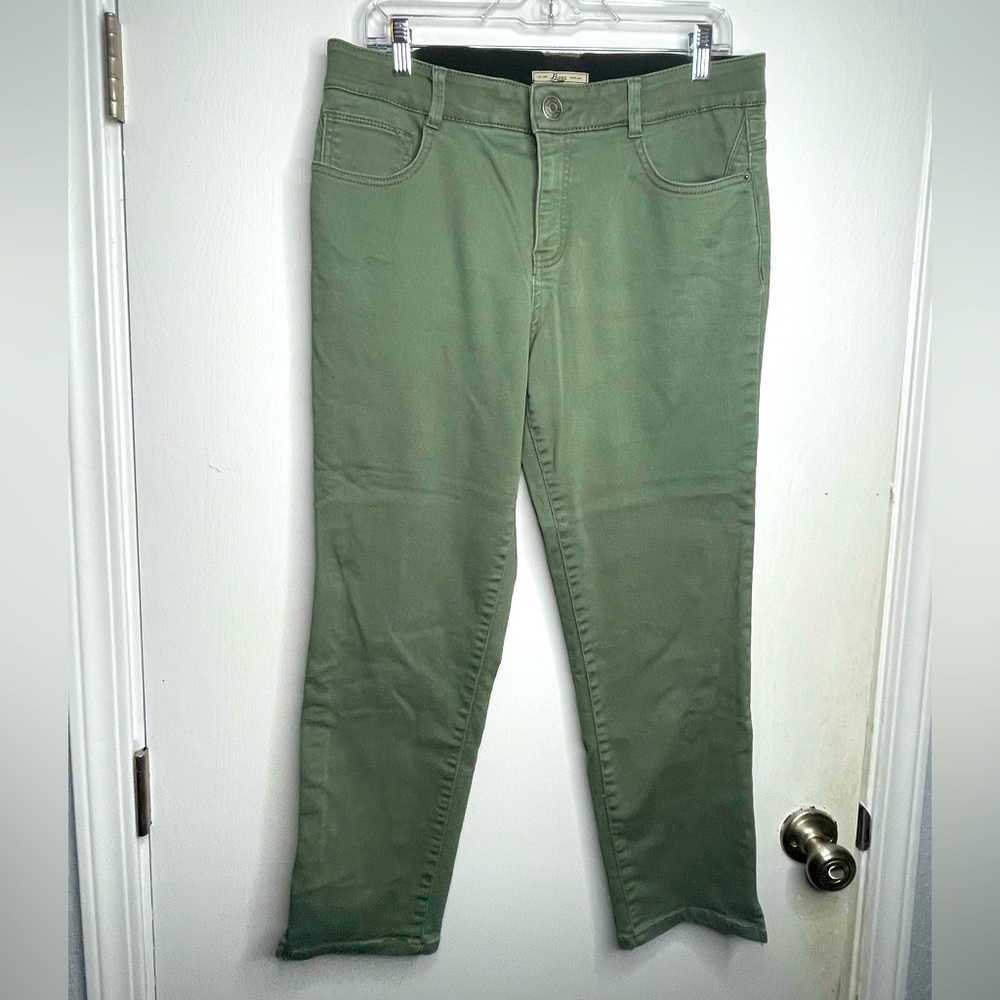 Bass Jeans Women 14 Straight Leg Mid Rise Green Casual Modern Stretch